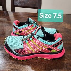 Women's Solomon XR Mission Trail Running Shoe Size 7.5